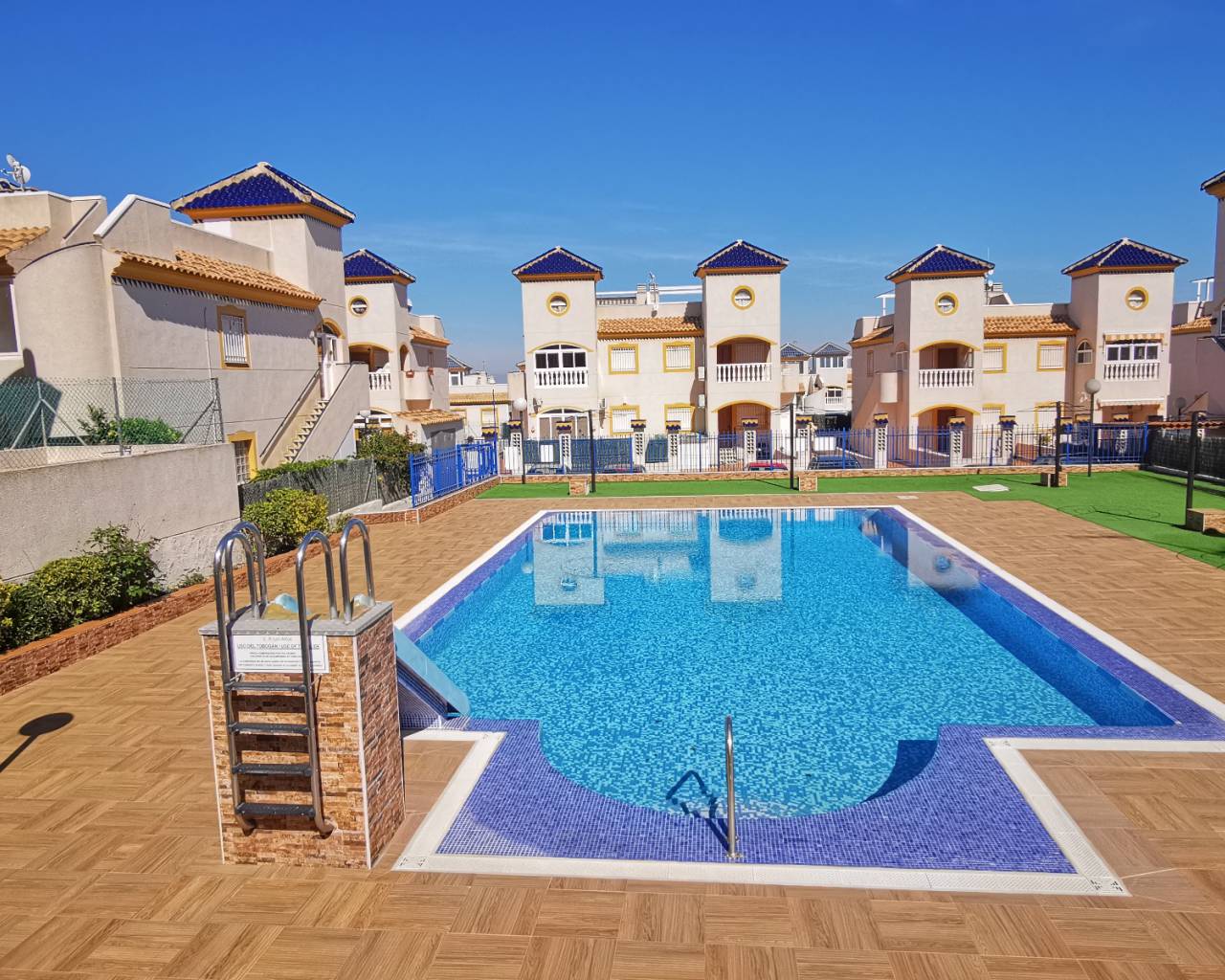 Apartment - Resale - Guardamar Del Segura - ZH0237