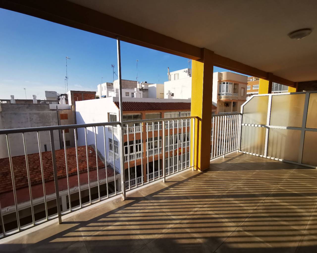 Apartment - Resale - Guardamar Del Segura - ZH0256