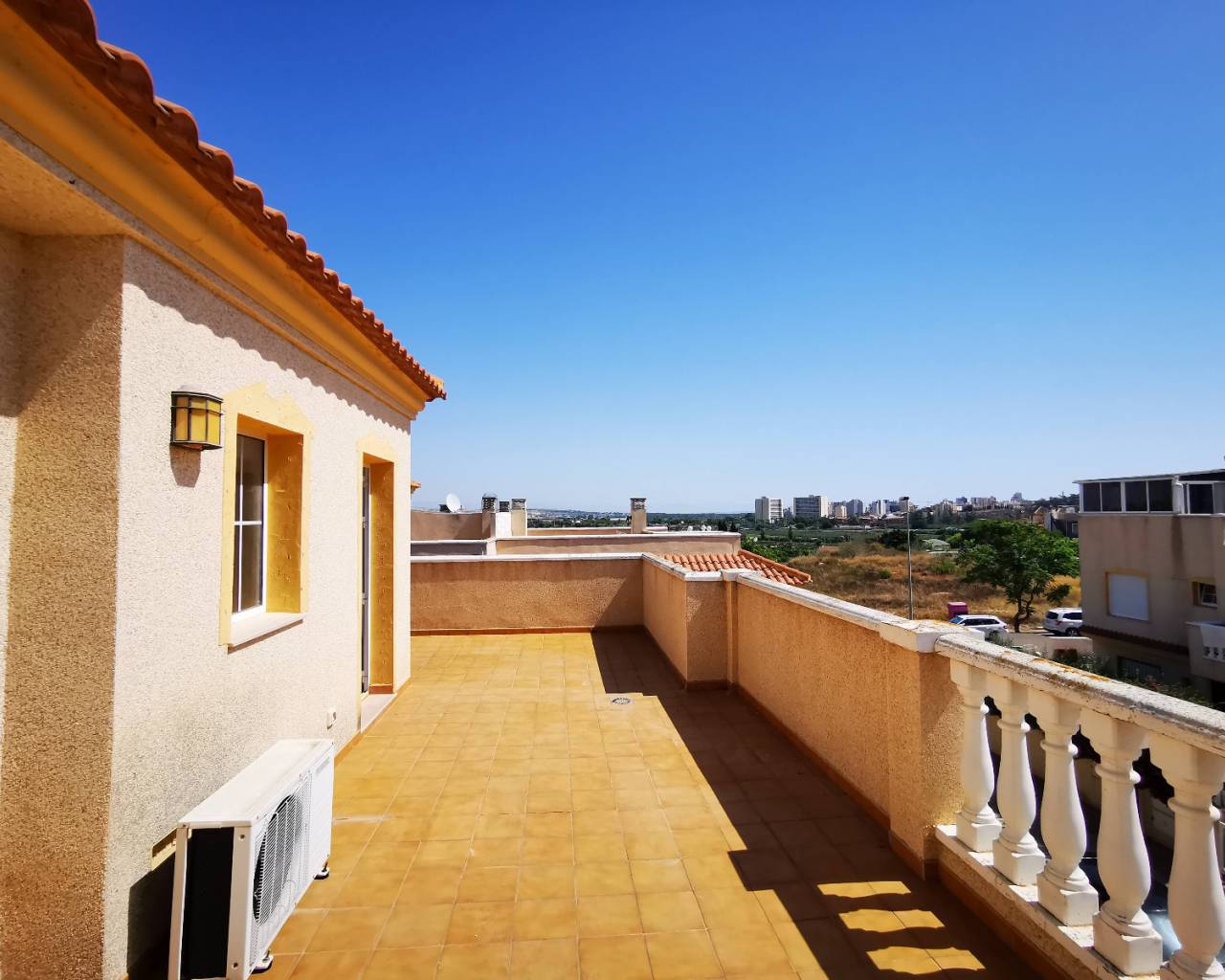 Apartment - Resale - Guardamar Del Segura - ZH0293