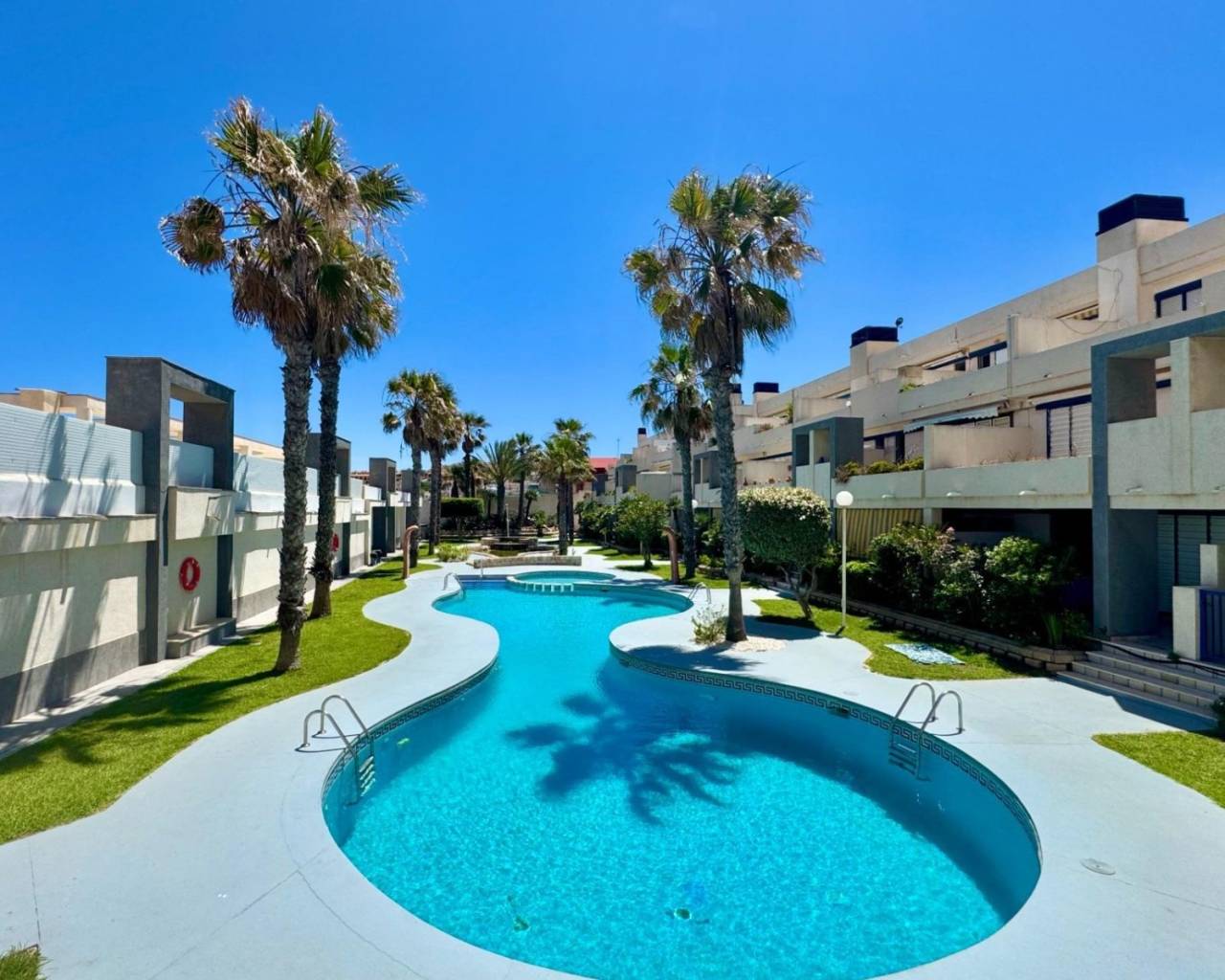 Apartment - Resale - Torrevieja - C20ZH-19980