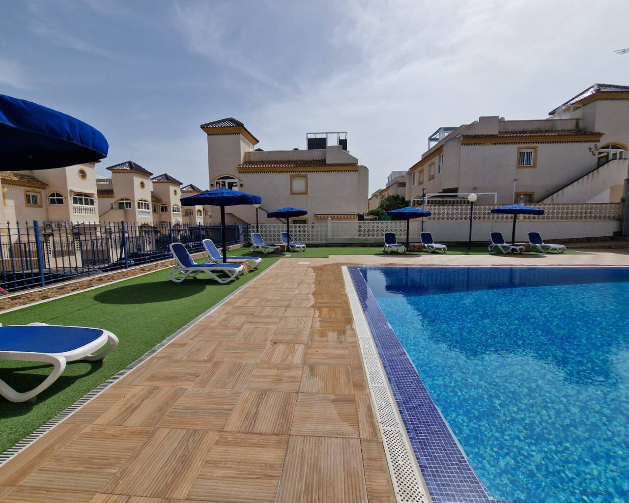 Apartment - Venta - Guardamar Del Segura - ZH0444