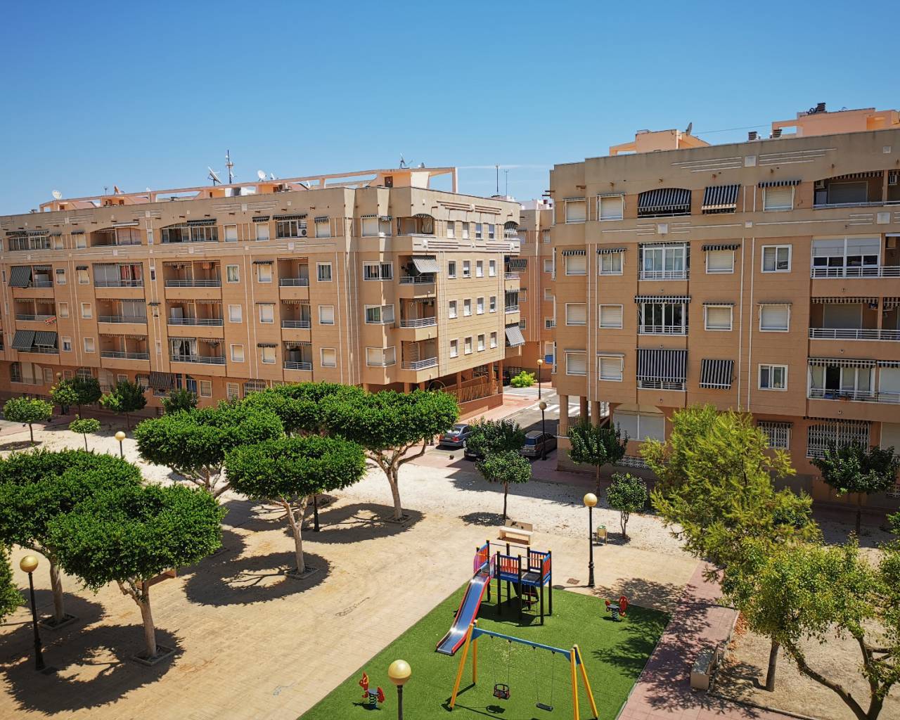 Apartment - Wederverkoop - Guardamar Del Segura - ZH0158