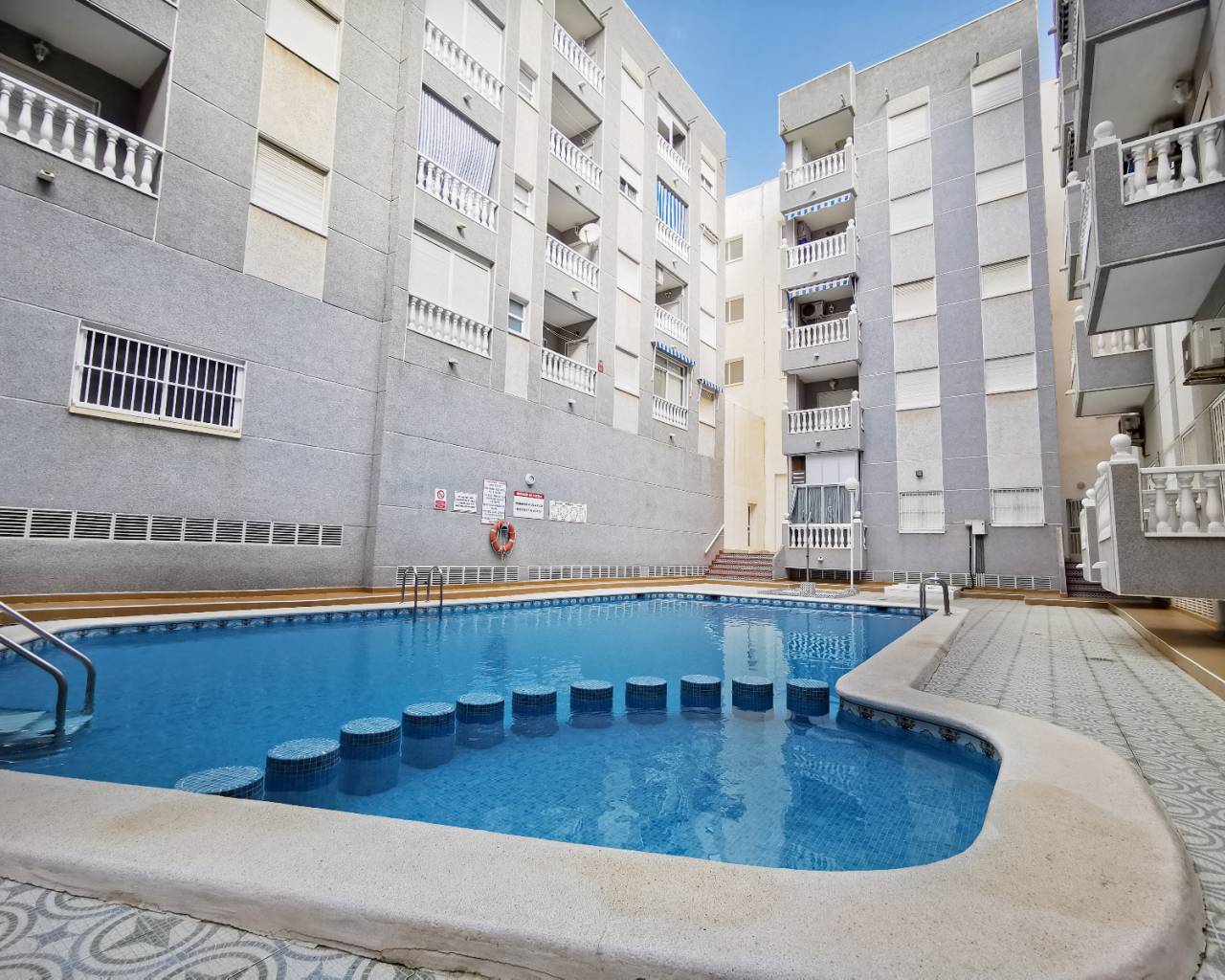 Apartment - Wederverkoop - Guardamar Del Segura - ZH0214