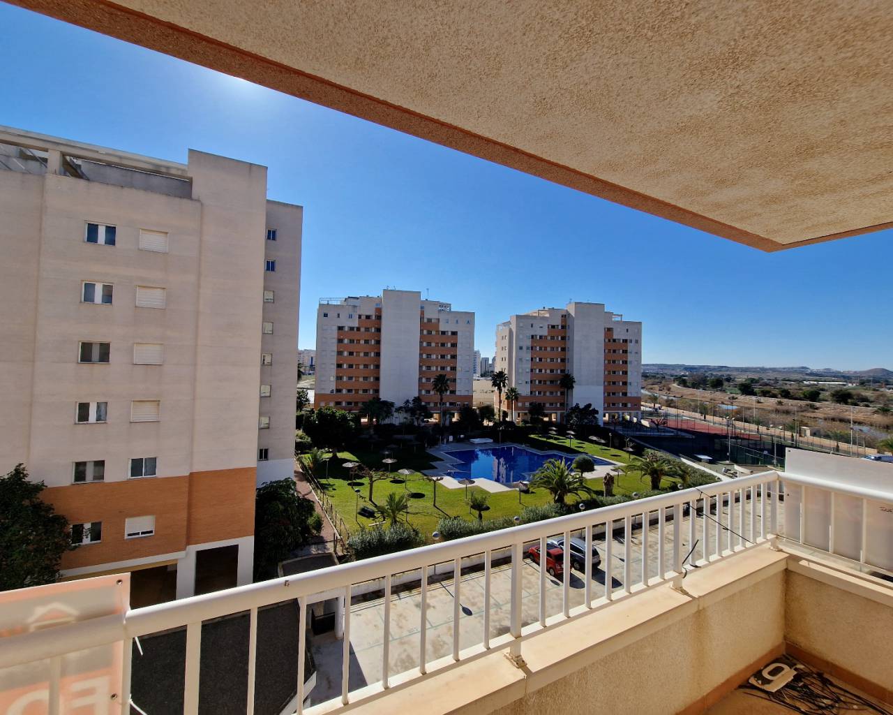 Apartment - Wederverkoop - Guardamar Del Segura - ZH0332