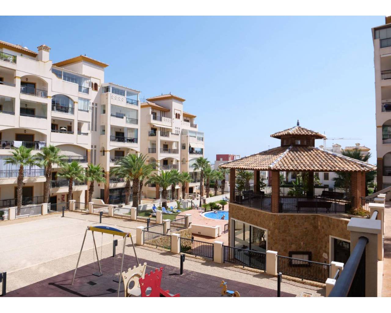 Apartment - Wederverkoop - Guardamar Del Segura - ZH0382