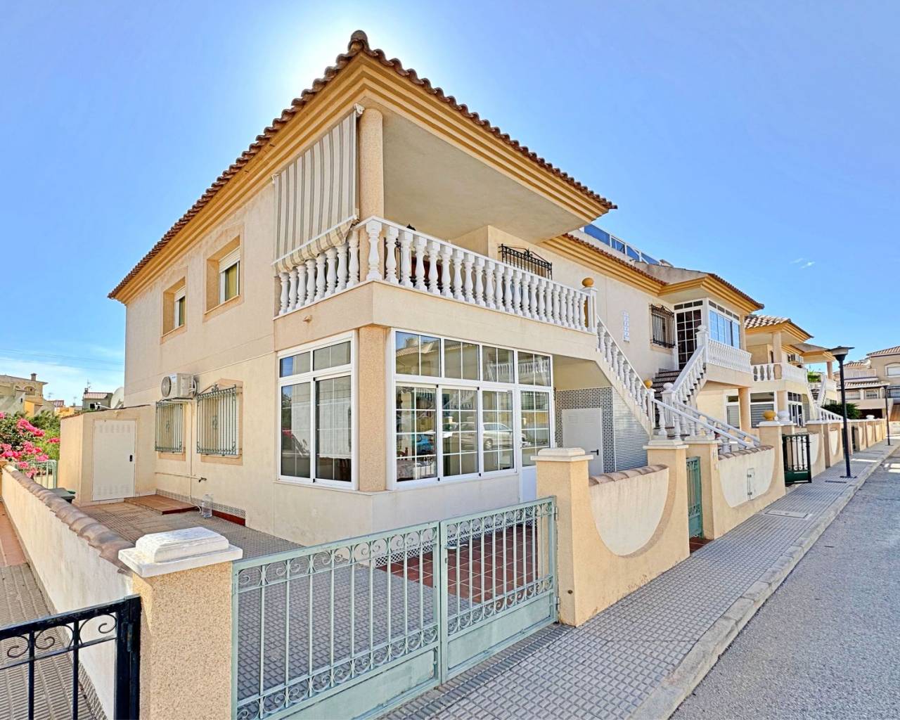 Apartment - Wederverkoop - Orihuela Costa - C9ZH-39809