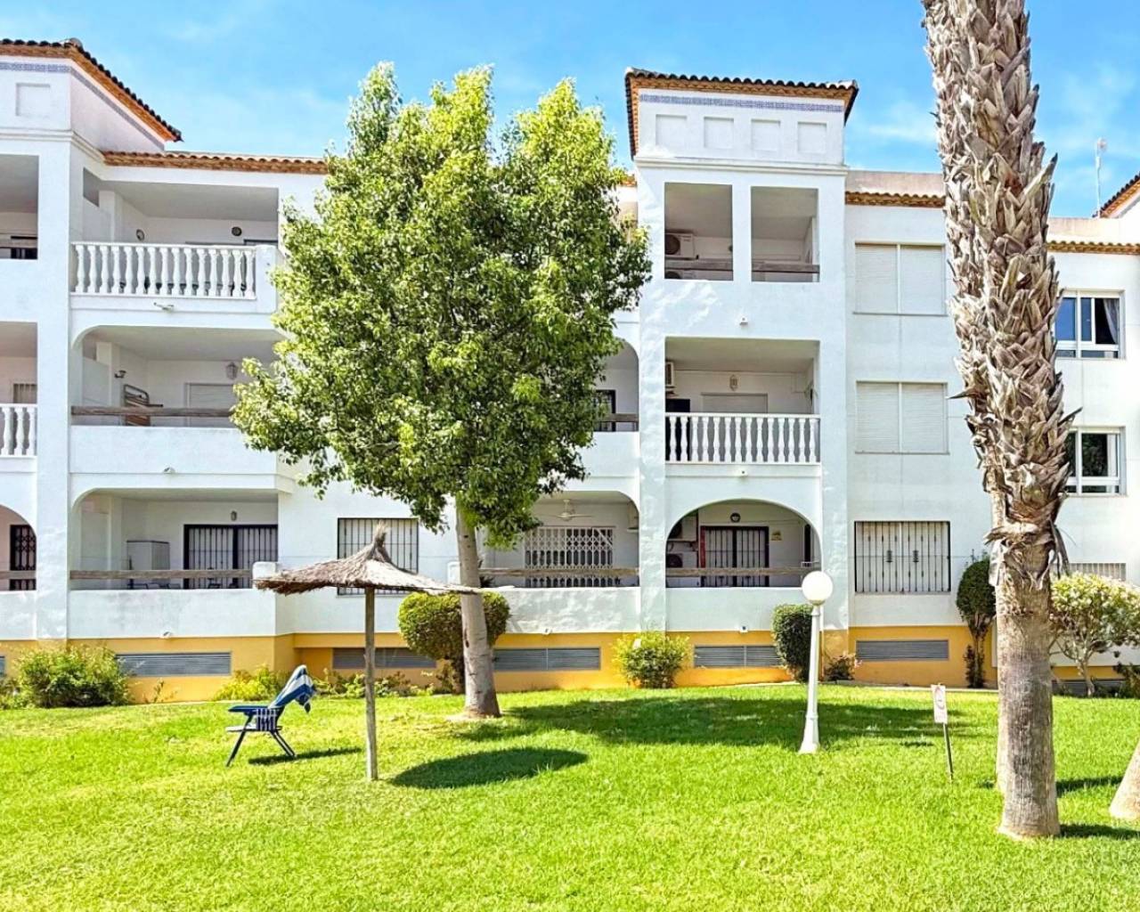Apartment - Wederverkoop - Orihuela Costa - Villamartin