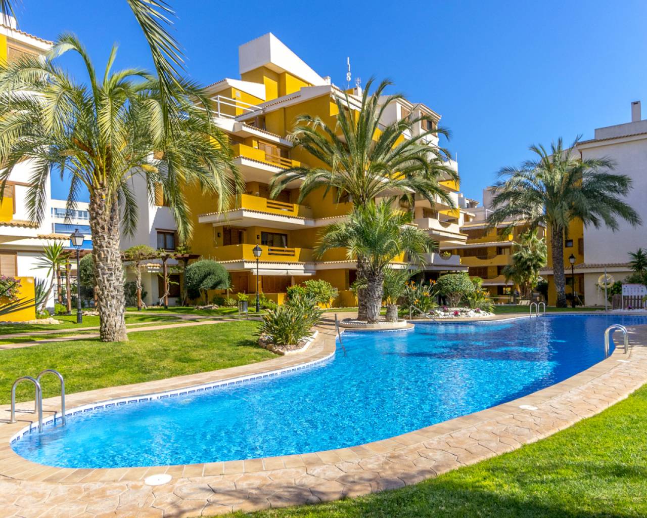 Apartment - Wederverkoop - Torrevieja - Punta Prima