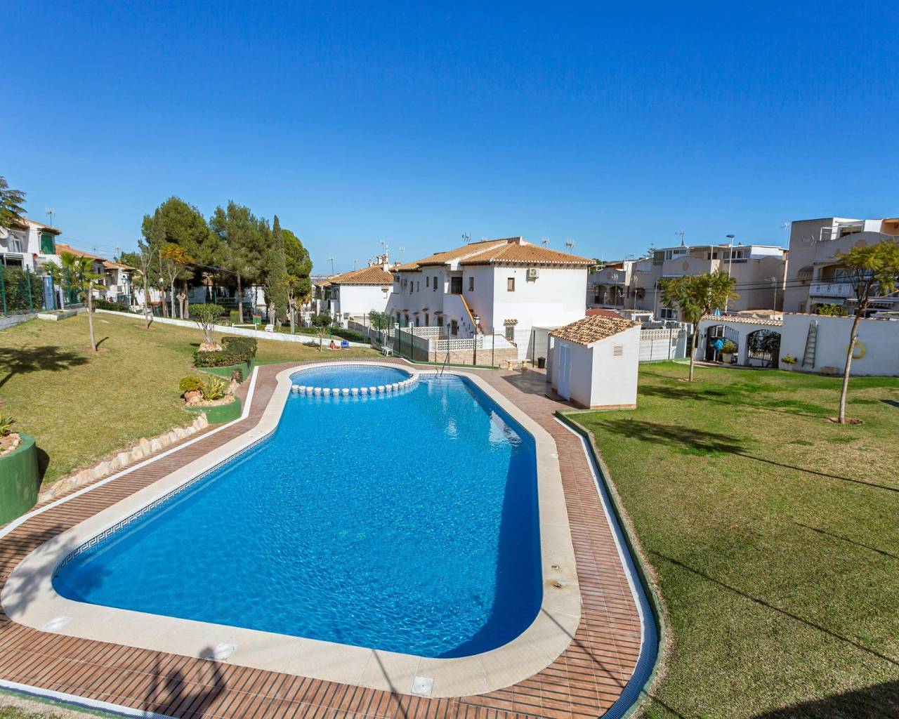 Bungalow - Resale - Torrevieja - Lago jardin