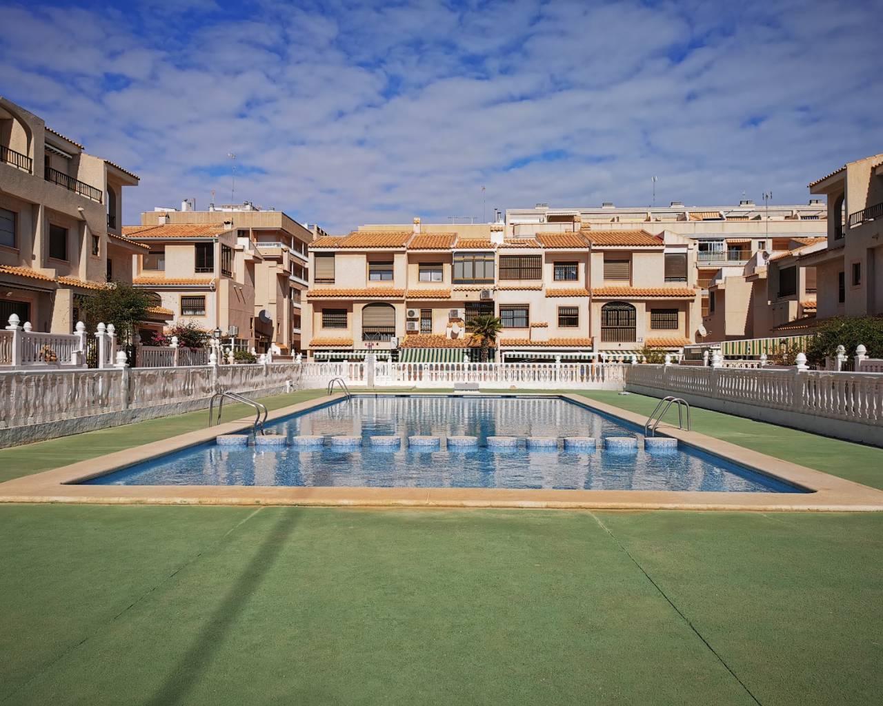 Bungalow - Venta - Guardamar Del Segura - ZH0164