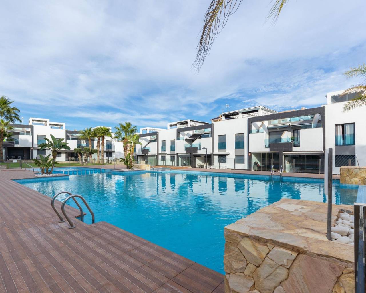 Bungalow - Venta - Torrevieja - C19ZH-70200