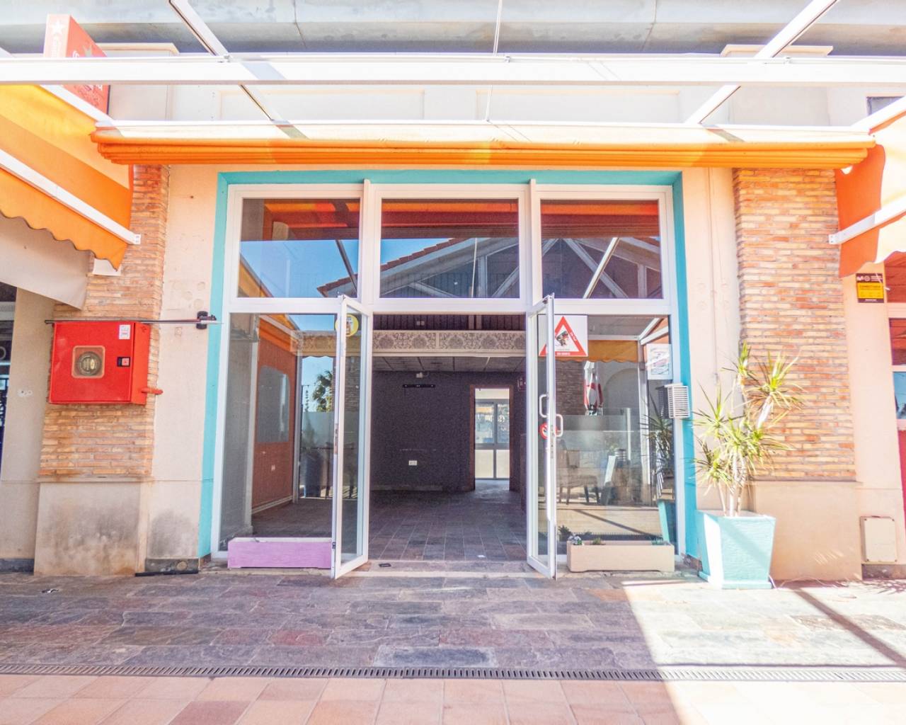 commercial property - Resale - La Finca Golf - C7ZH-25273