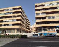 Resale - Apartment - Torrevieja - Playa del Acequion
