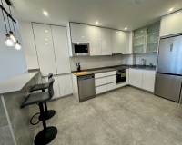 Resale - Apartment - Torrevieja - Puerto Deportivo