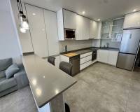 Resale - Apartment - Torrevieja - Puerto Deportivo