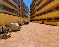 Resale - Apartment - Torrevieja - Puerto Deportivo