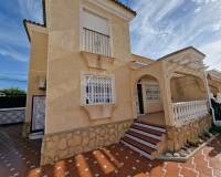 Resale - Bungalow - Guardamar Del Segura - Urb. Portico Mediterraneo