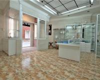 Resale - commercial property - Los Montesinos - Centro