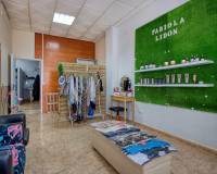 Resale - commercial property - Torrevieja - La Mata