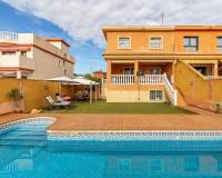 Resale - Terraced house - Torrevieja - Aguas Nuevas