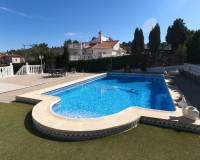 Resale - Villa - Algorfa