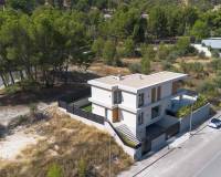 Resale - Villa - Alicante