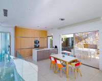 Resale - Villa - Alicante