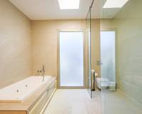 Resale - Villa - Alicante