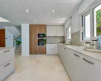 Resale - Villa - Altea