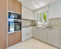 Resale - Villa - Altea