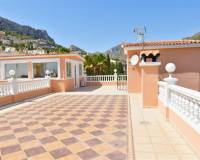 Resale - Villa - Calpe