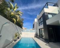 Resale - Villa - Orihuela Coast - Punta Prima