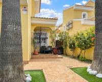 Resale - Villa - Orihuela Costa - Los Dolses