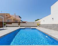 Resale - Villa - Torrevieja - Aguas Nuevas