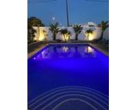 Resale - Villa - Torrevieja