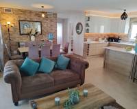 Resale - Villa - Torrevieja