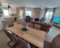 Resale - Villa - Torrevieja