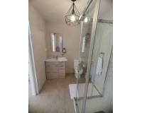 Resale - Villa - Torrevieja