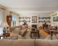 Venta - Villa-Chalet - Altea