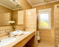 Venta - Villa-Chalet - Benitachell