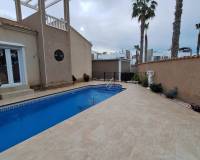 Venta - Villa-Chalet - Guardamar Del Segura - Urb. El Raso
