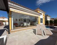 Venta - Villa-Chalet - Los Montesinos - Urbanizacion montesol