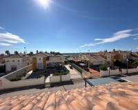 Venta - Villa-Chalet - Los Montesinos - Urbanizacion montesol