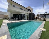 Venta - Villa-Chalet - San Miguel de Salinas