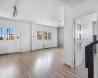 Venta - Villa-Chalet - Torrevieja - Aguas Nuevas