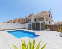 Venta - Villa-Chalet - Torrevieja - Aguas Nuevas