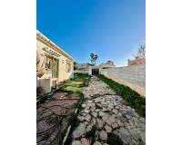 Venta - Villa-Chalet - Torrevieja - Aguas Nuevas