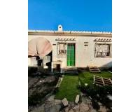 Venta - Villa-Chalet - Torrevieja - Aguas Nuevas