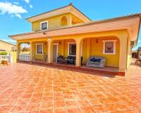 Venta - Villa-Chalet - Torrevieja - Los Balcones - Los Altos del Edén