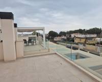 Venta - Villa-Chalet - Torrevieja - Los Balcones
